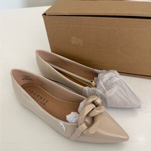 Journee Collection Clareene Patent Nude Pointed-Toe Flats with Chain Detail